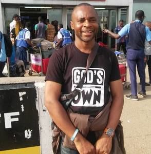 Meet your Posher, Emmanuel